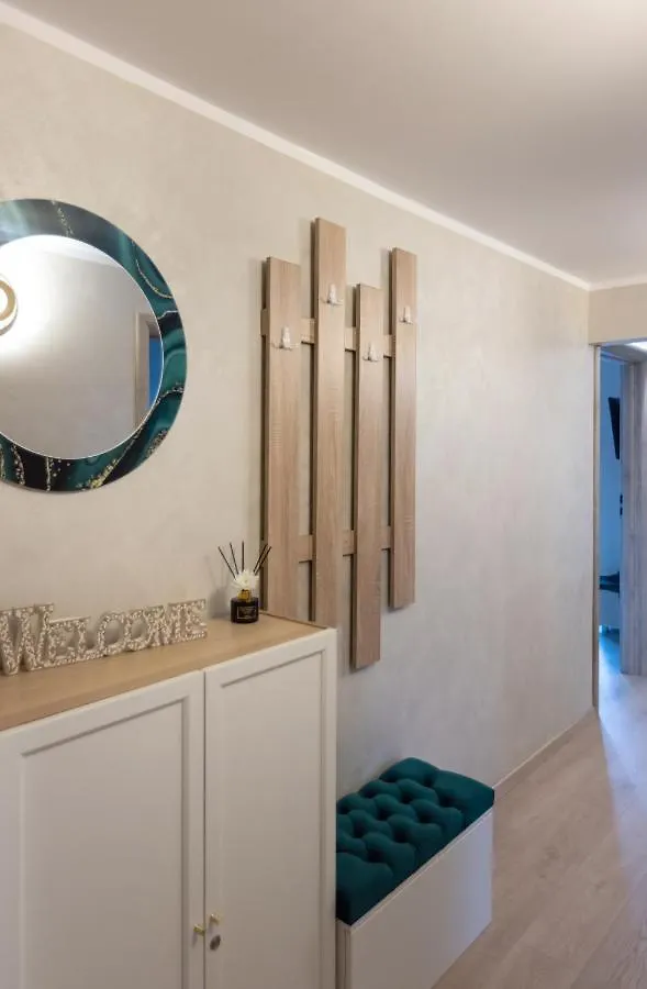 Emerald Apartment Aviatiei Bucharest Romania