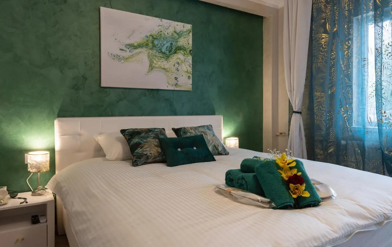 Emerald Apartment Aviatiei Bucharest